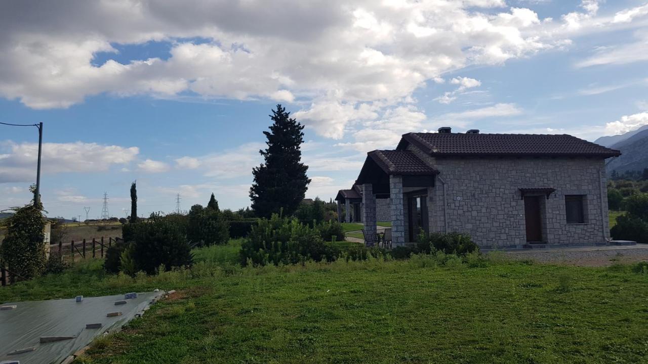 Lithos Villas Amfiklia Exterior photo
