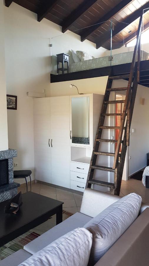 Lithos Villas Amfiklia Exterior photo